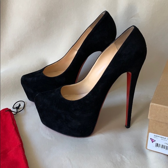 Christian Louboutin black heels - Picture 3 of 8